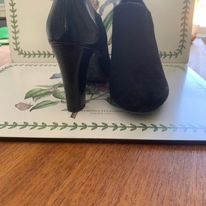 Black suede and leather Geox booties